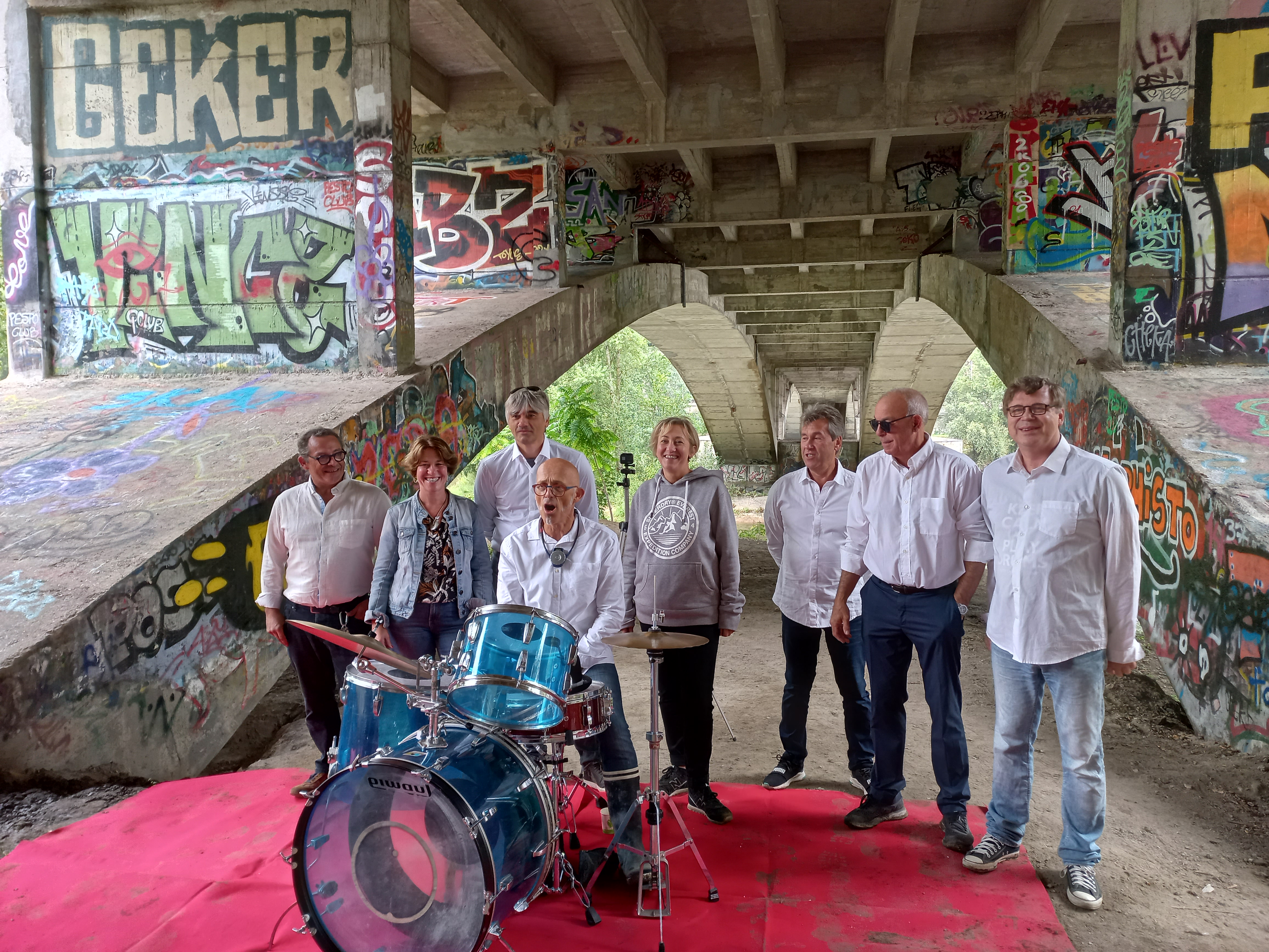 Bruno Bordier-Cécile Agostini-François Juskowiak-Laurent Deschenaud-Anne Basseporte Agostini-Fabrice Kolh-Michel Hamayon-Benoît Delaunay-