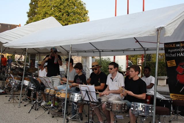 Ensemble caisses claires et toms basses