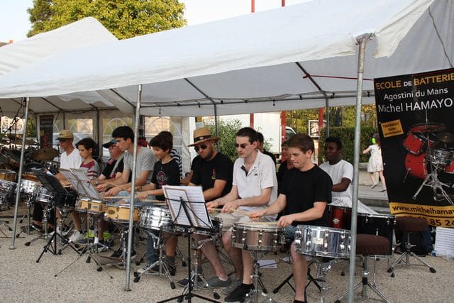 Ensemble caisses claires et toms basses