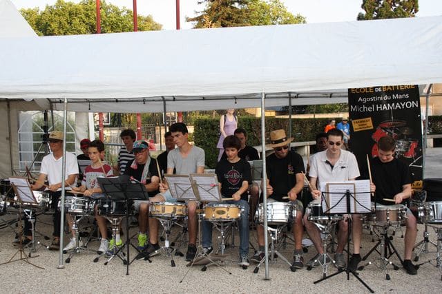 Ensemble caisses claires et toms basses