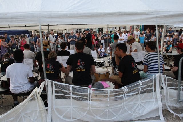 Ensemble caisses claires et toms basses