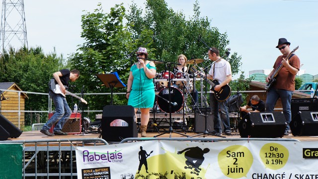 Marie - Batteuse du groupe Elyxyr