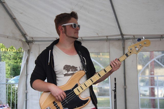 Guitariste du groupe Turtle Vox