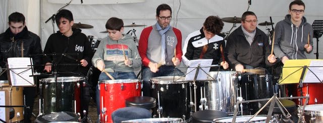 Les élèves de l'école de batterie